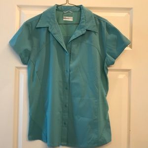 Women’s Columbia top
